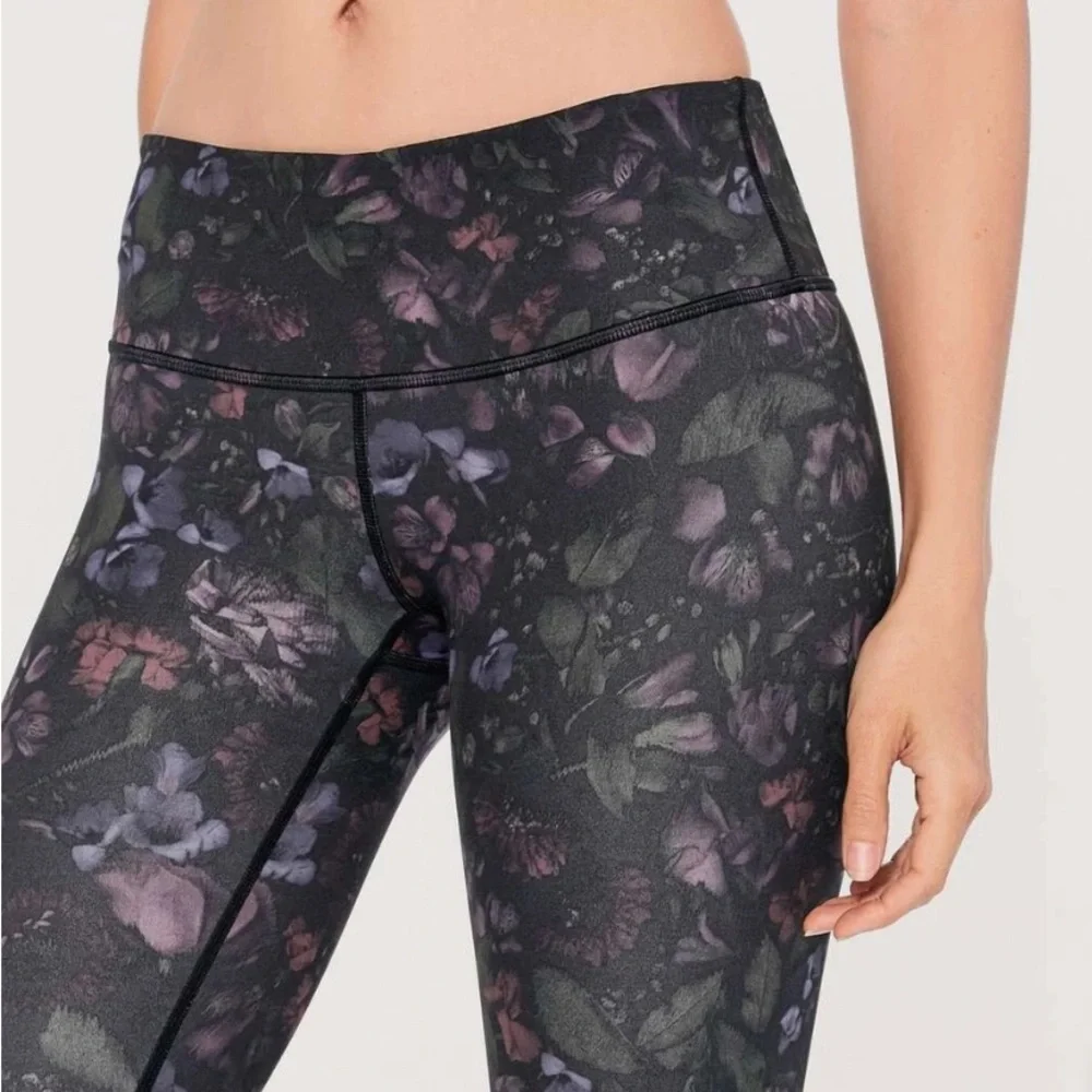 Lululemon train times frozen flourish